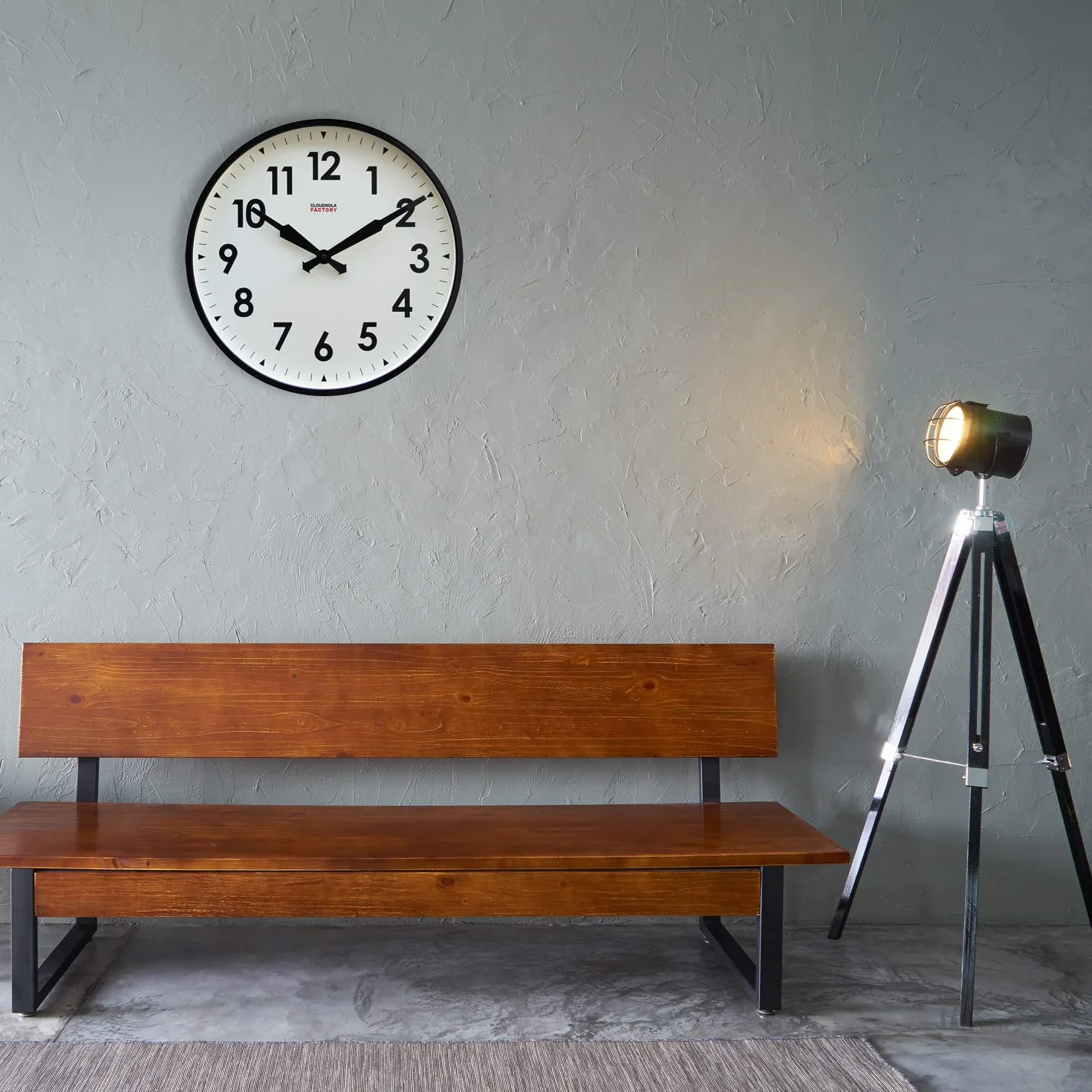Cloudnola Reloj de Metal, Estilo Industrial, Reloj de Pared de diseño contemporáneo, Movimiento de Cuarzo silencioso, Negro