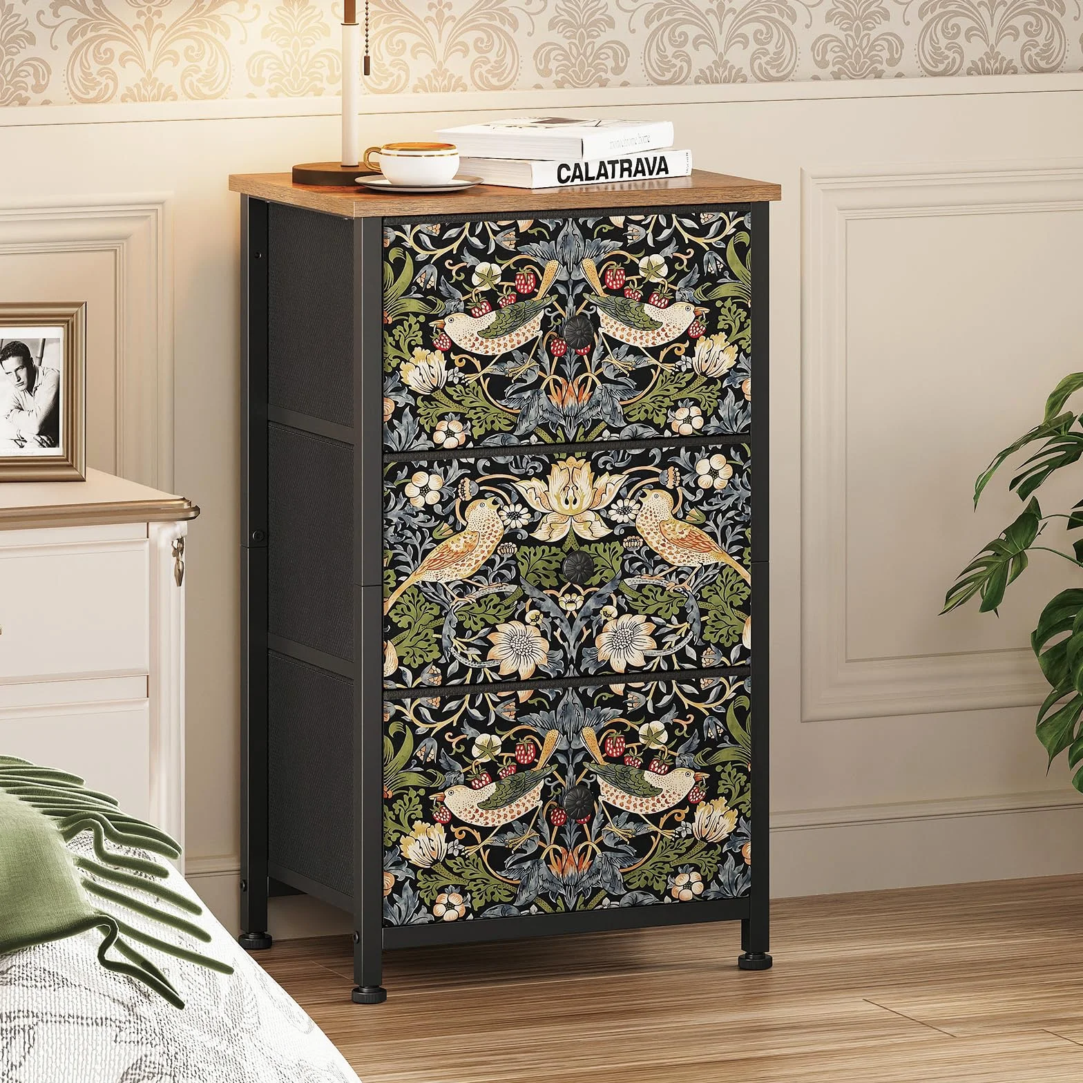Cómoda con cajones de tela, cómoda de tela con 3 cajones de tela, armario de almacenamiento para dormitorio, sala de estar y pasillo, patrón decorativo de fresas y pájaros, estructura de