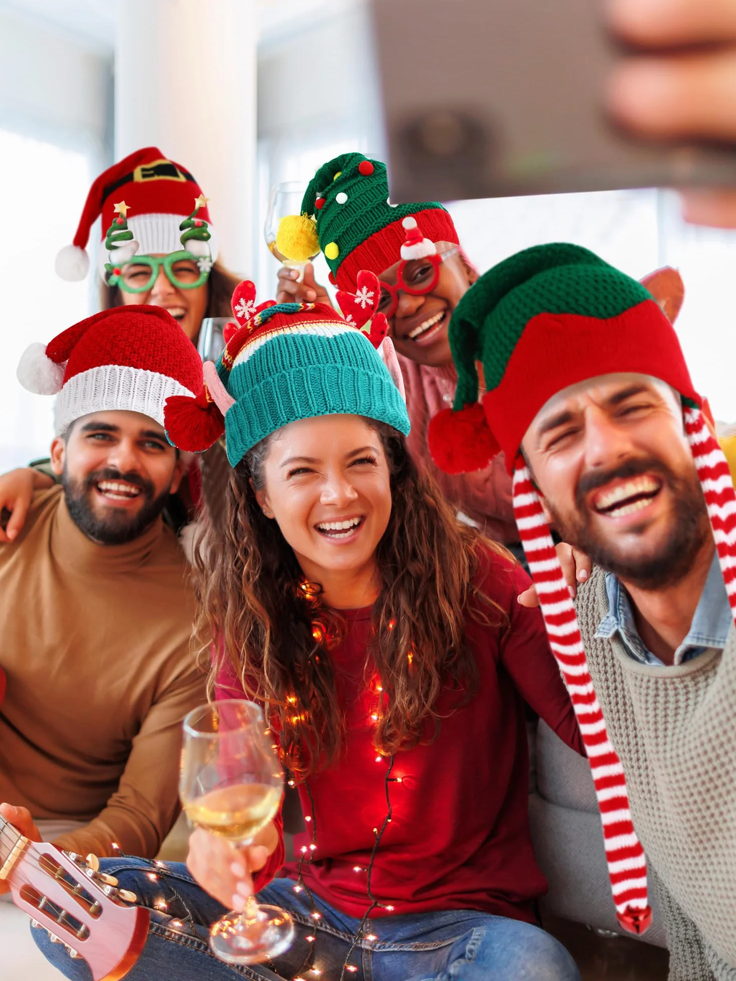 Liitrsh - Sombreros de Papá Noel unisex de punto de ganchillo (10 unidades), diseño de pompones, gorro de Navidad con pompones, sombrero de elfo divertido para mujer y hombre, para fiesta de Navidad