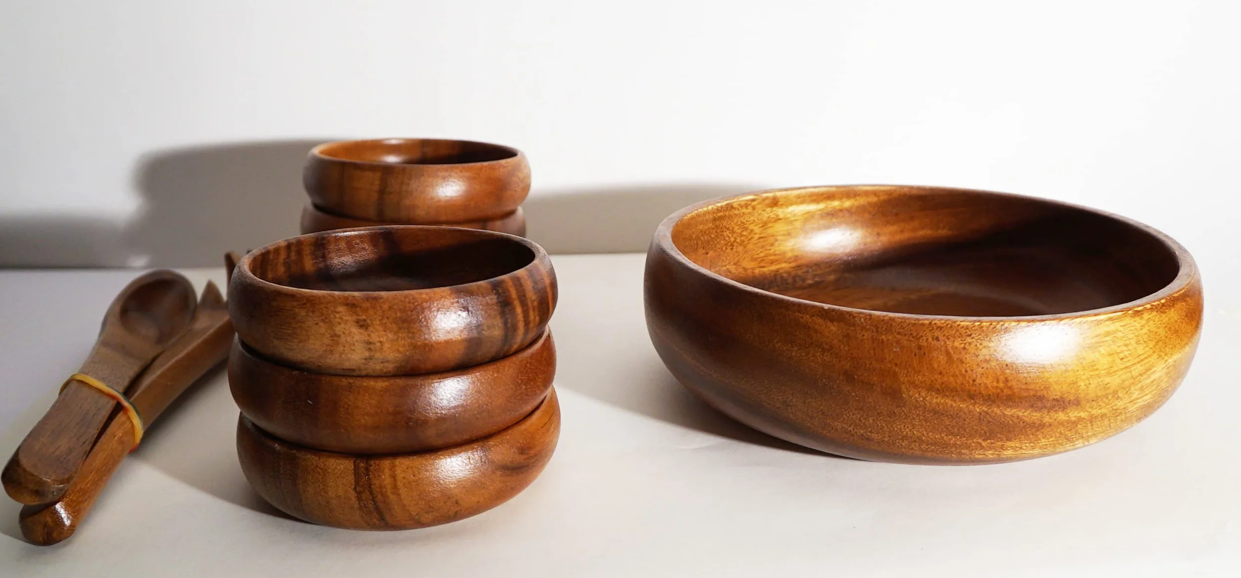 Genérico Set Ensaladera de Madera de Acacia compuesto por ensaladera de 23 cm, 6 Cuencos de 12 cm y 2 Cubiertos