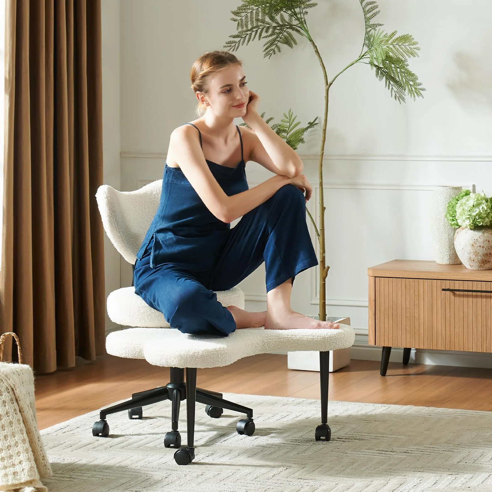 Pinmoco Silla ergonómica con patas cruzadas, giratoria de 360° y ruedas, asiento ajustable para TDAH, apoyo lumbar fuerte, muebles elegantes de oficina en casa, tela