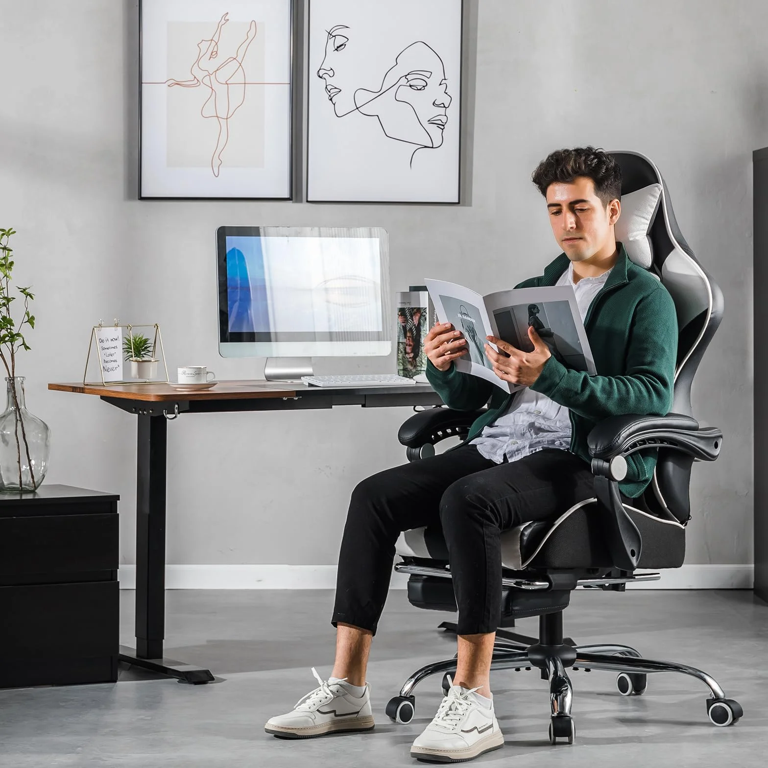 GTPLAYER Silla de Oficina para Gaming, Masaje, sillón, Silla ergonómica para Gamer, con reposapiés, reposacabezas, cojín Lumbar, Acolchado, Silla giratoria, Color Blanco