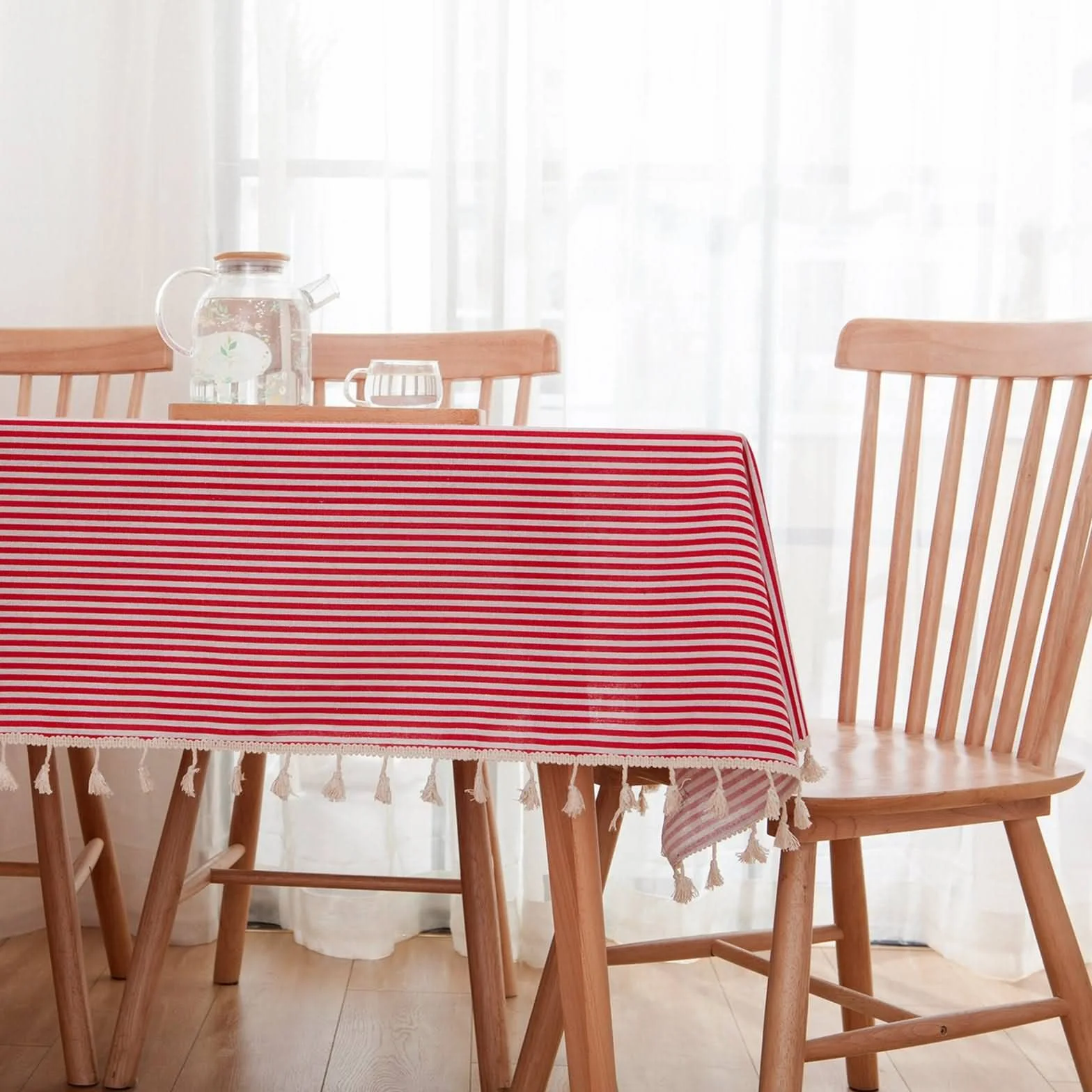 Mesa Centro - Repisa de leña a rayas con borla de macramé antimanchas, mantel y servilletas, camino de mesa elevable pequeño, algodón, decoración protectora, 140 x 160 cm, rojo y blanco