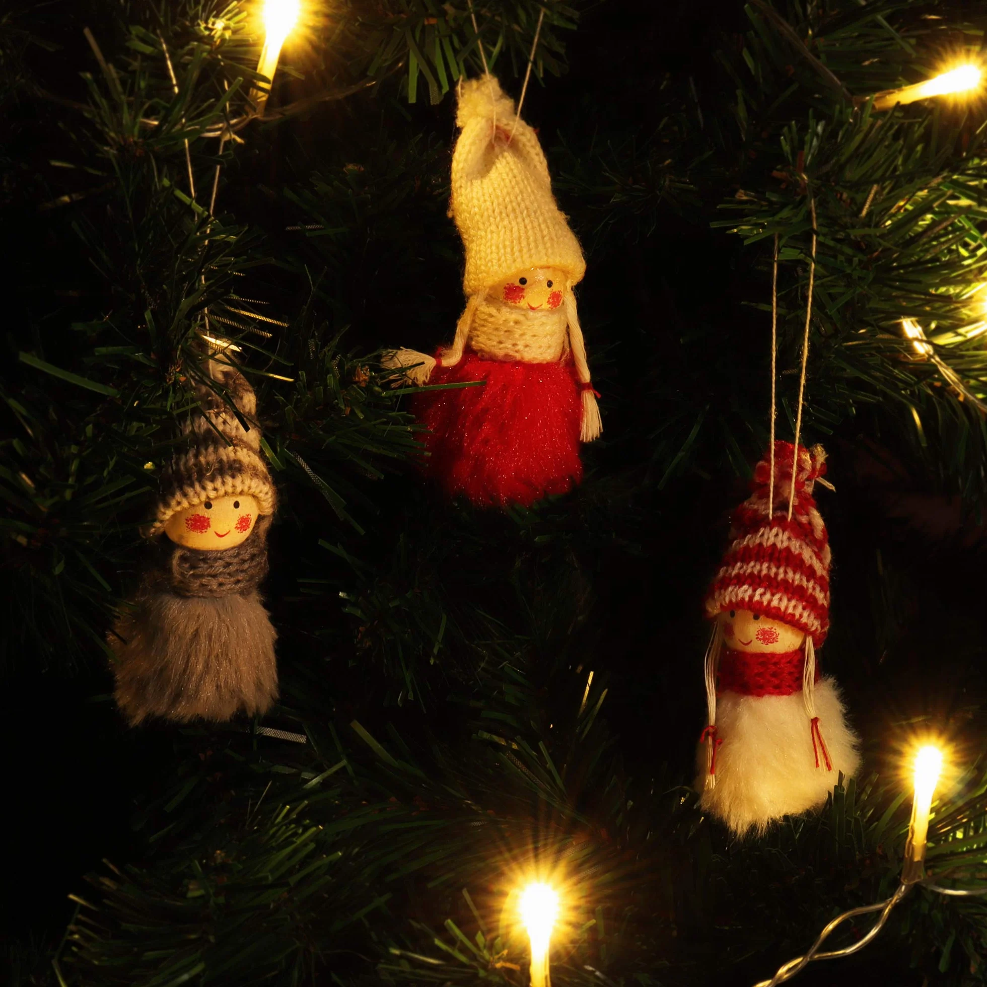COM-FOUR® 6X Colgantes de árbol de Navidad Premium Ángeles - Decoraciones Navidad Troles Escandinavos Hadas Papá Noel