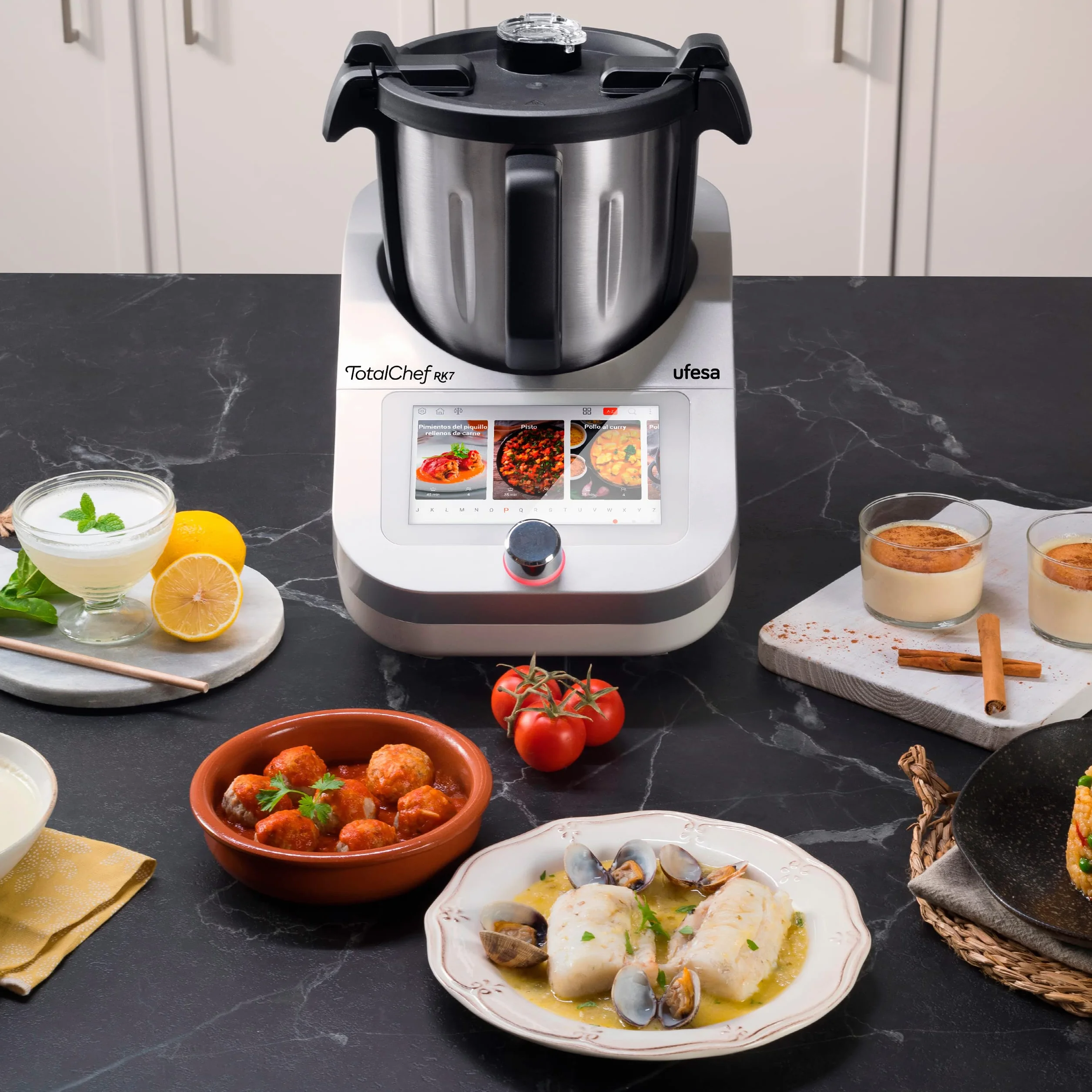 Ufesa TotalChef RK7 Robot de Cocina Inteligente Multifunción, WIFI, 30 Funciones, 4.5L, Pantalla Táctil de 7 Pulgadas, Báscula Integrada, Recetario Interactivo, Color Plata/Negro