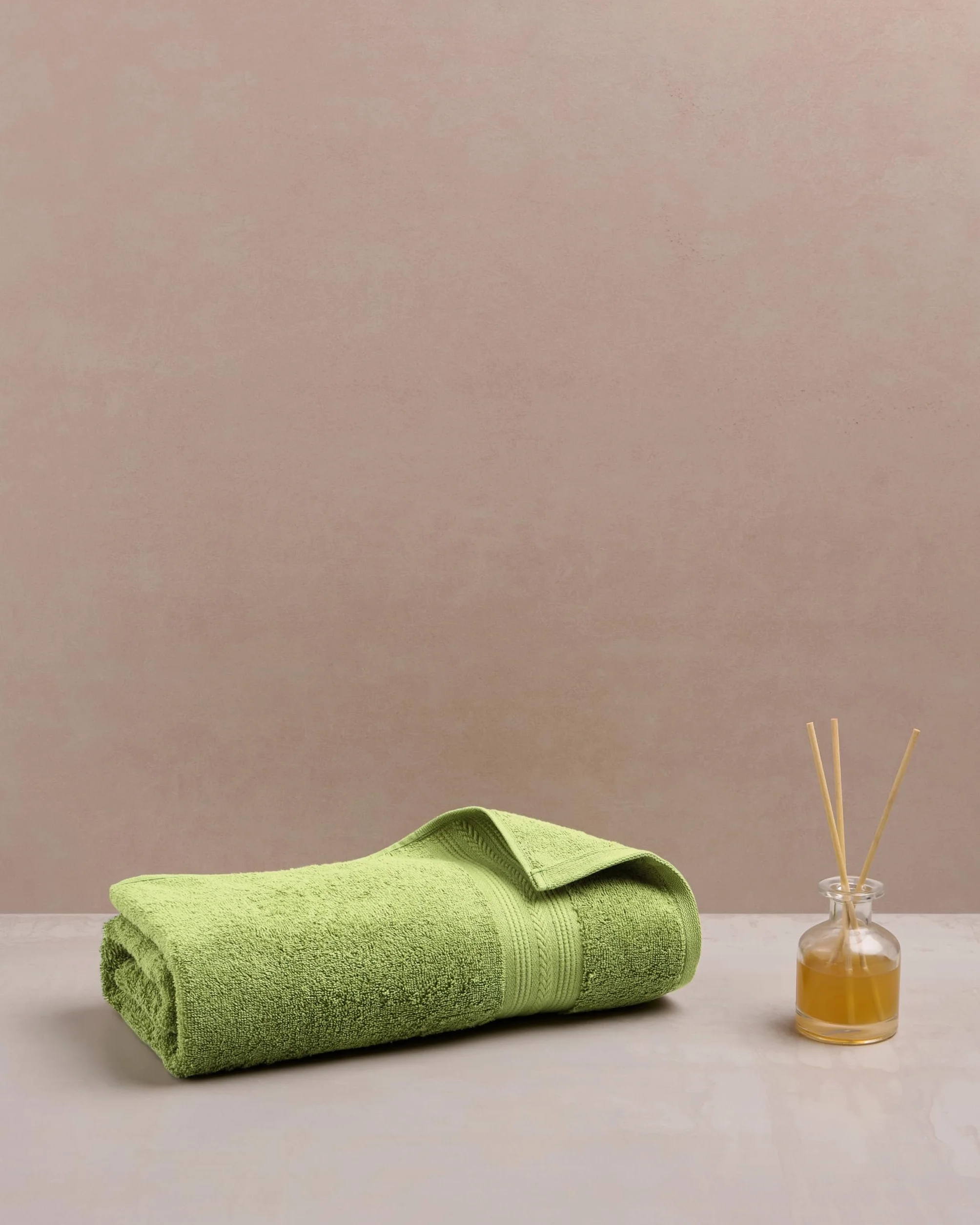 Himeya Toallas de baño 100 % algodón, toalla de baño de tamaño grande, 500 g/m², 1 toalla de baño para hombres y mujeres, 70 cm x 140 cm, color verde oliva