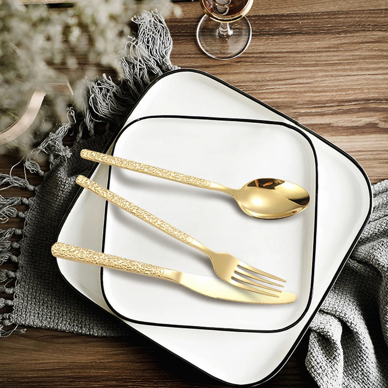 Juego de Cubiertos para 6 Elegantes Cubiertos de Acero Inoxidable para Bodas, Fiestas, Cenas en Casa (Patrón Piedra Oro)