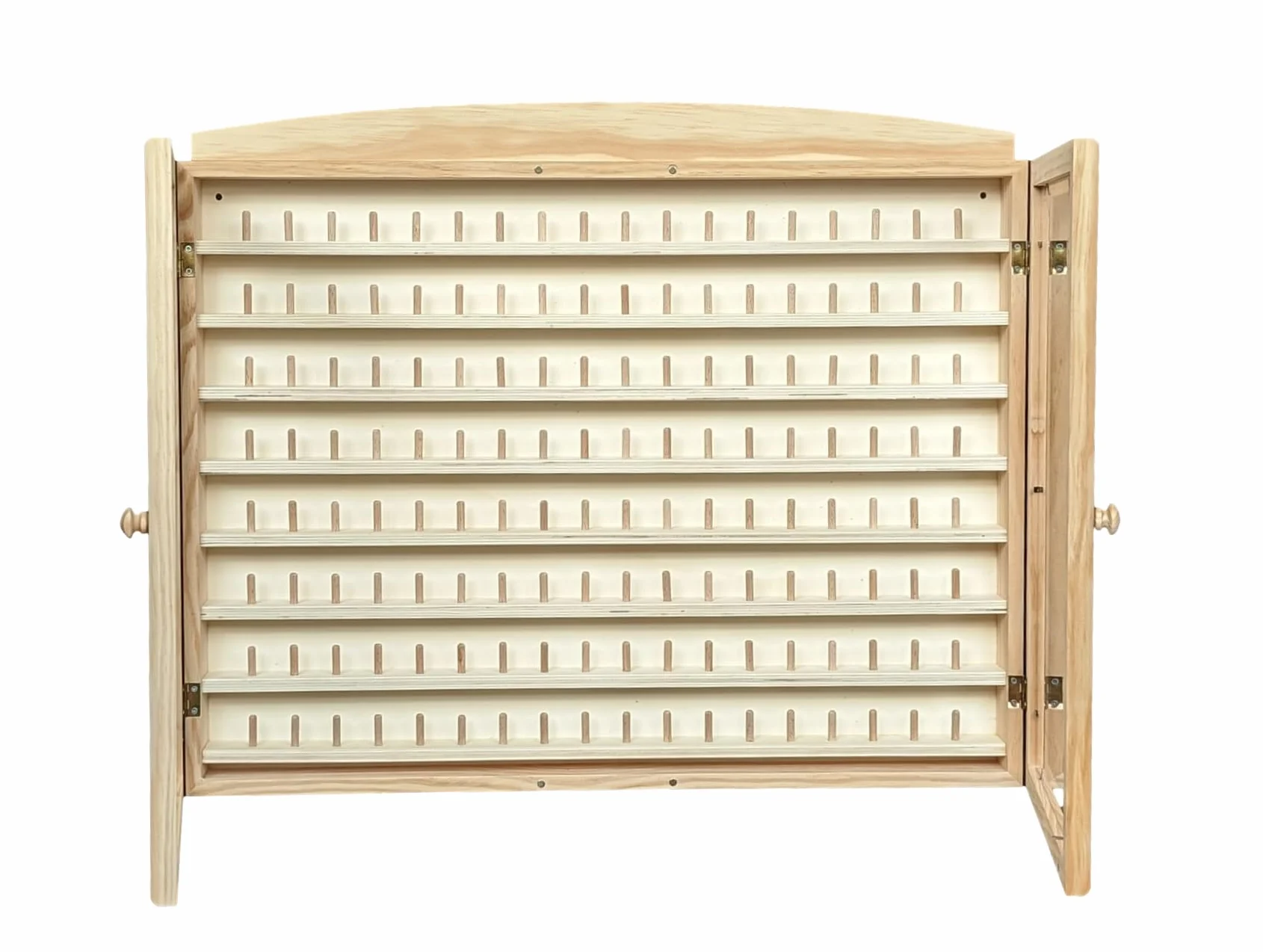 GRECA Vitrina Colecciones dedales. 2 Puertas. Capacidad: 144 dedales. Medidas (Ancho/Fondo/Alto): 60 * 6 * 54 cms. En Madera de Pino en Crudo. para Pintar.. Altura Entre baldas: 4,5 cms.