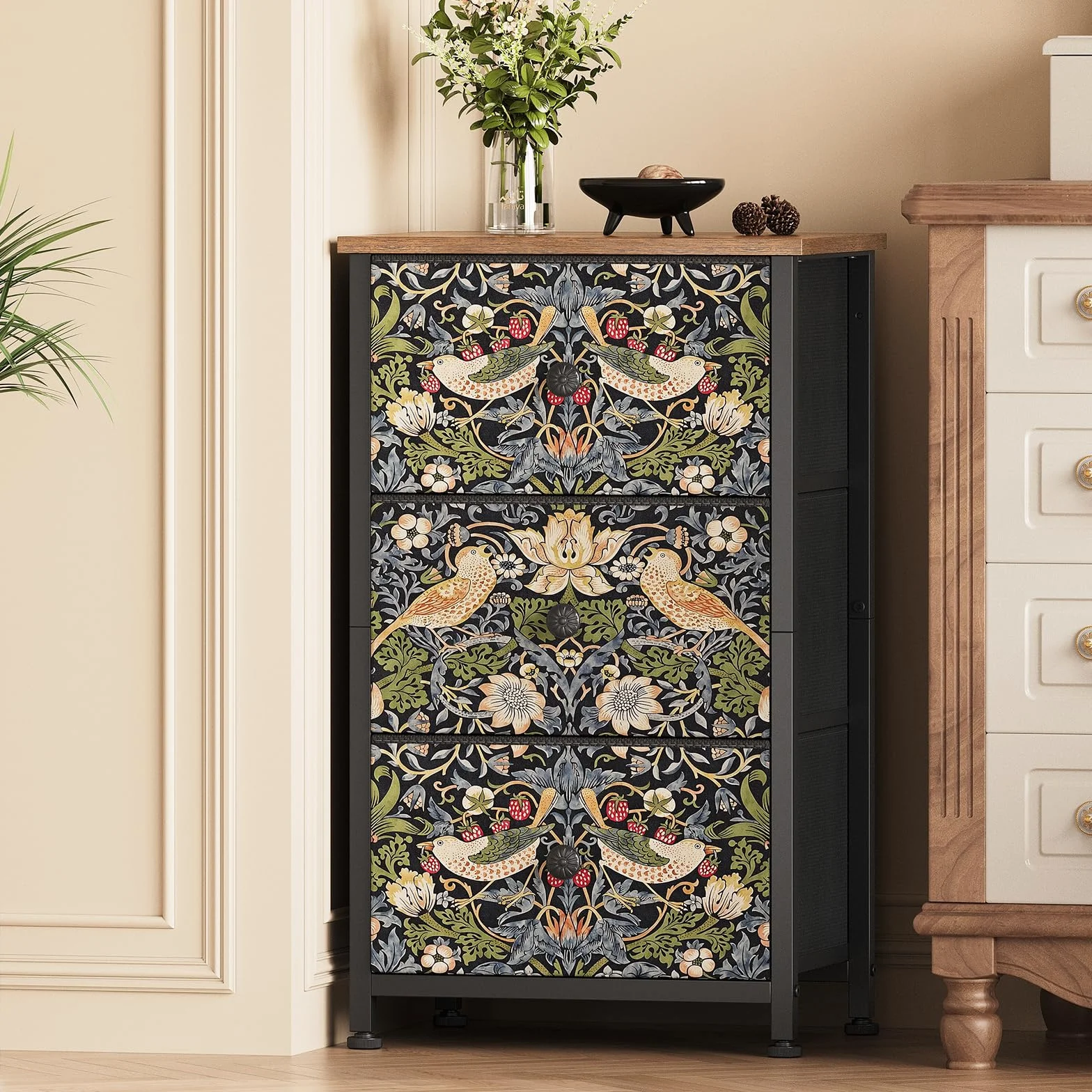 Cómoda con cajones de tela, cómoda de tela con 3 cajones de tela, armario de almacenamiento para dormitorio, sala de estar y pasillo, patrón decorativo de fresas y pájaros, estructura de