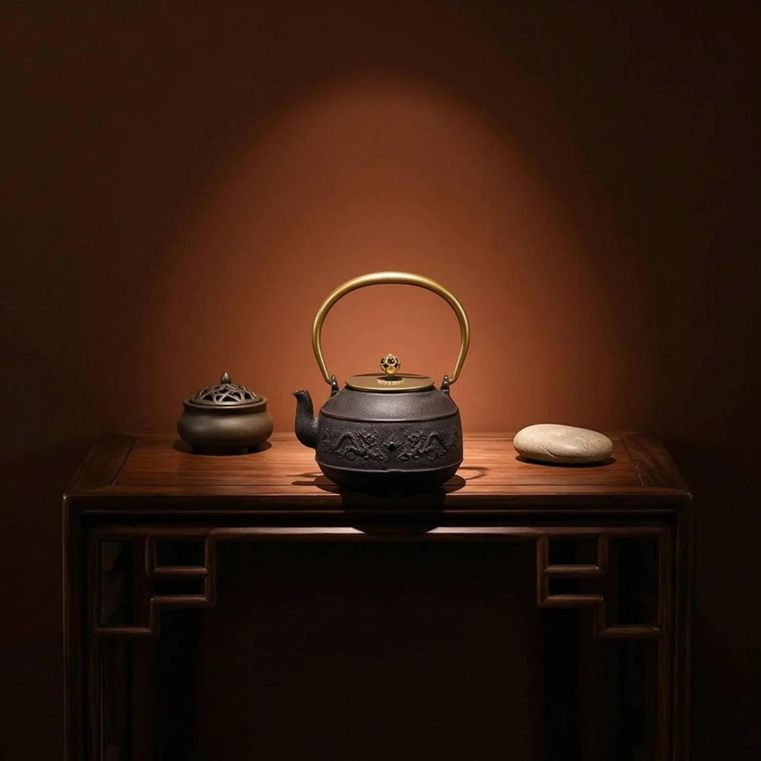 Harilla Tetera de Hierro Fundido Tetera Hervidor Jarra con Colador con Acabado en Relieve Estilo Rústico Mesa de Té y Mantiene Más Adecuada para Oficina, Black, Chunsemanyuan