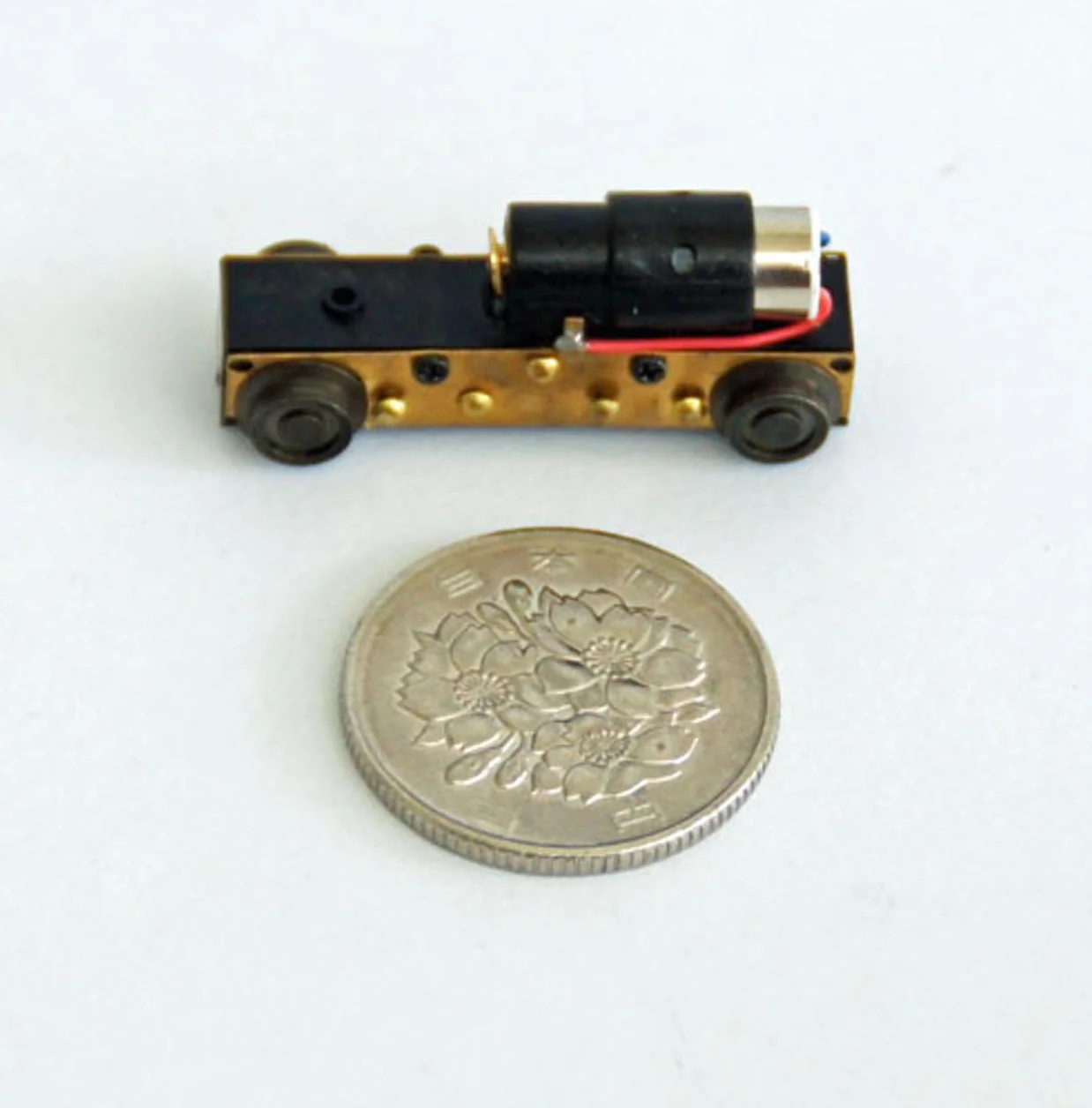 Arte de las placas Kato by TSUGAWA TMC100 MICRO CHASSIS MARCO MOTORIZADO 32,8 mm x 24,7 mm para procesamientos y motorizaciones LOCOMOTORES SCALA-N 1:160