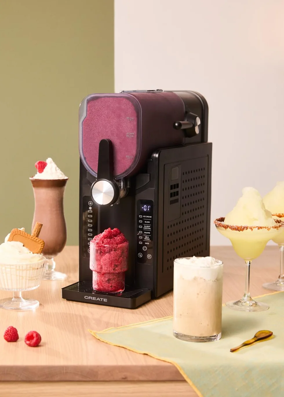 CREATE/SLUSH MAKER/Máquina de granizados y bebidas heladas/Capacidad de 2.6L. 6 programas pre-establecidos. control táctil. modo autolimpieza. bandeja antigoteo. fácil de transportar. 200W