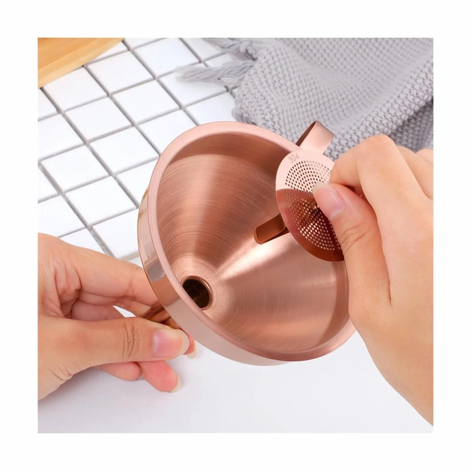 Embudos Embudo de Acero Inoxidable 304 for Aceite de Cocina con Filtro Desmontable for llenar Botellas y enlatar, Embudo de Metal Dorado.(Rainbow No.0)