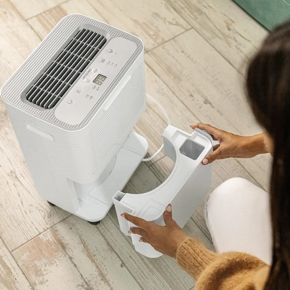 Cecotec Deshumidificador BigDry 8000 Expert Connected. 16 L/día, Depósito Extraíble de 2L, Control por Wifi, Función de Secado de Ropa y Temporizador 24 horas, Área de Cobertura de 30m2