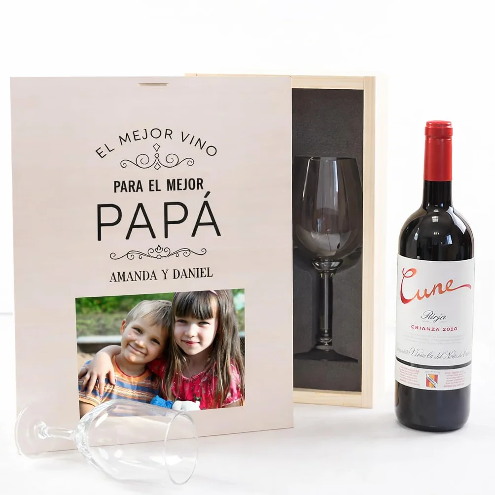CALLE DEL REGALO Kit de Vino Personalizado con Cune Crianza, Copas de Vino y Caja de Madera con Foto (Con foto y texto)