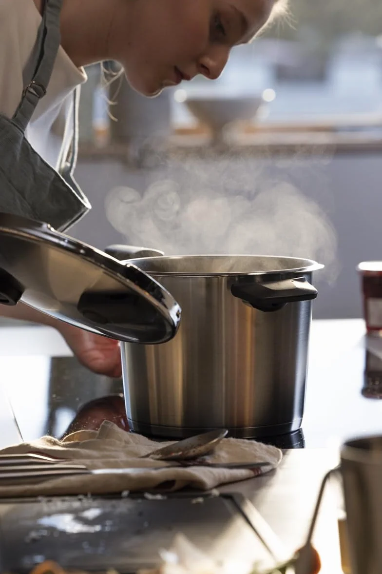 Fissler Vitaquick Premium - Juego de 2 ollas a presión (22 cm, olla a presión de 4,5 L + sartén a presión de 2,5 L, diámetro de 2,5 L, 2 niveles de cocción, fabricado en Alemania, inducción)