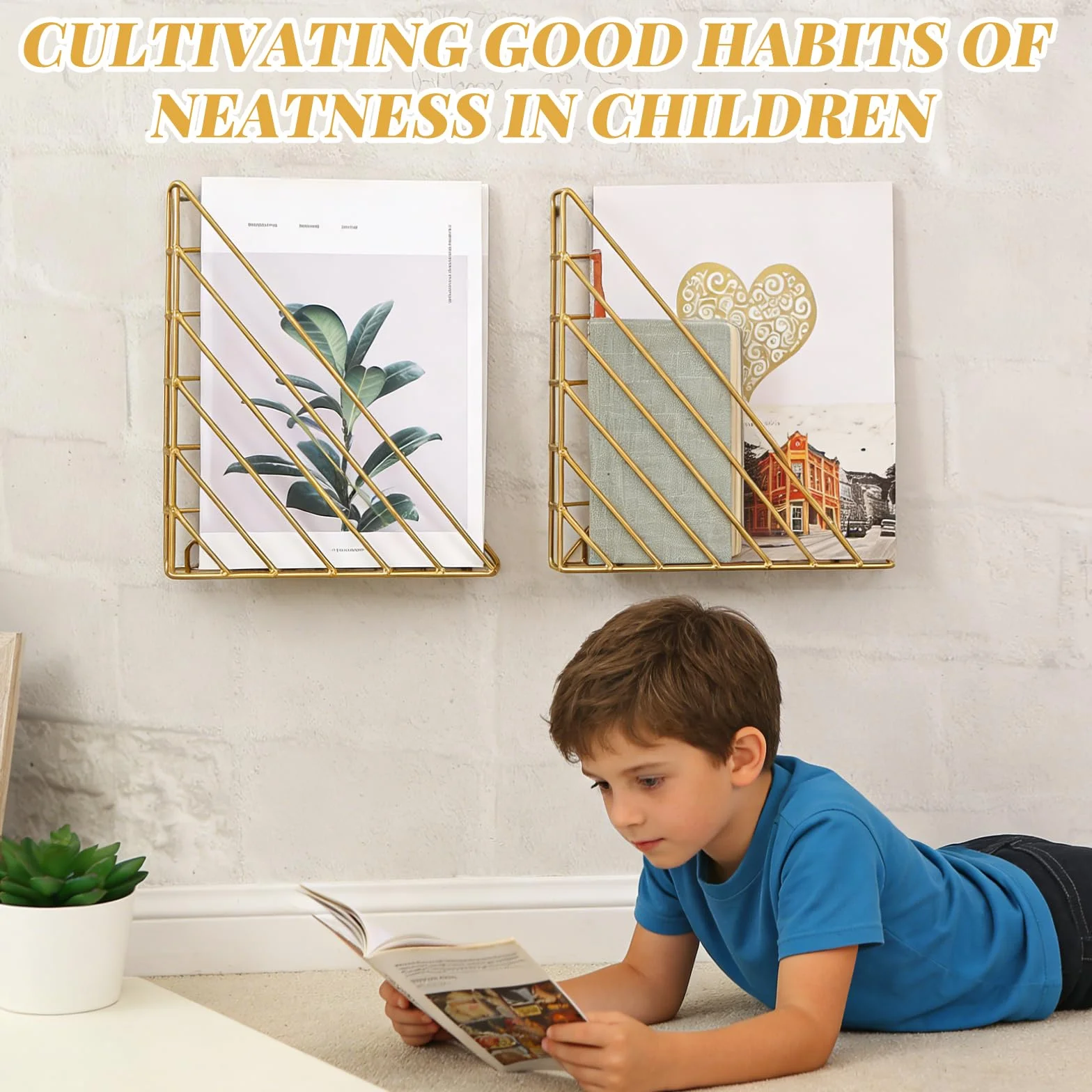 Organizador de Pared Triangular de Metal para Revistas con Tornillos, Dorado
