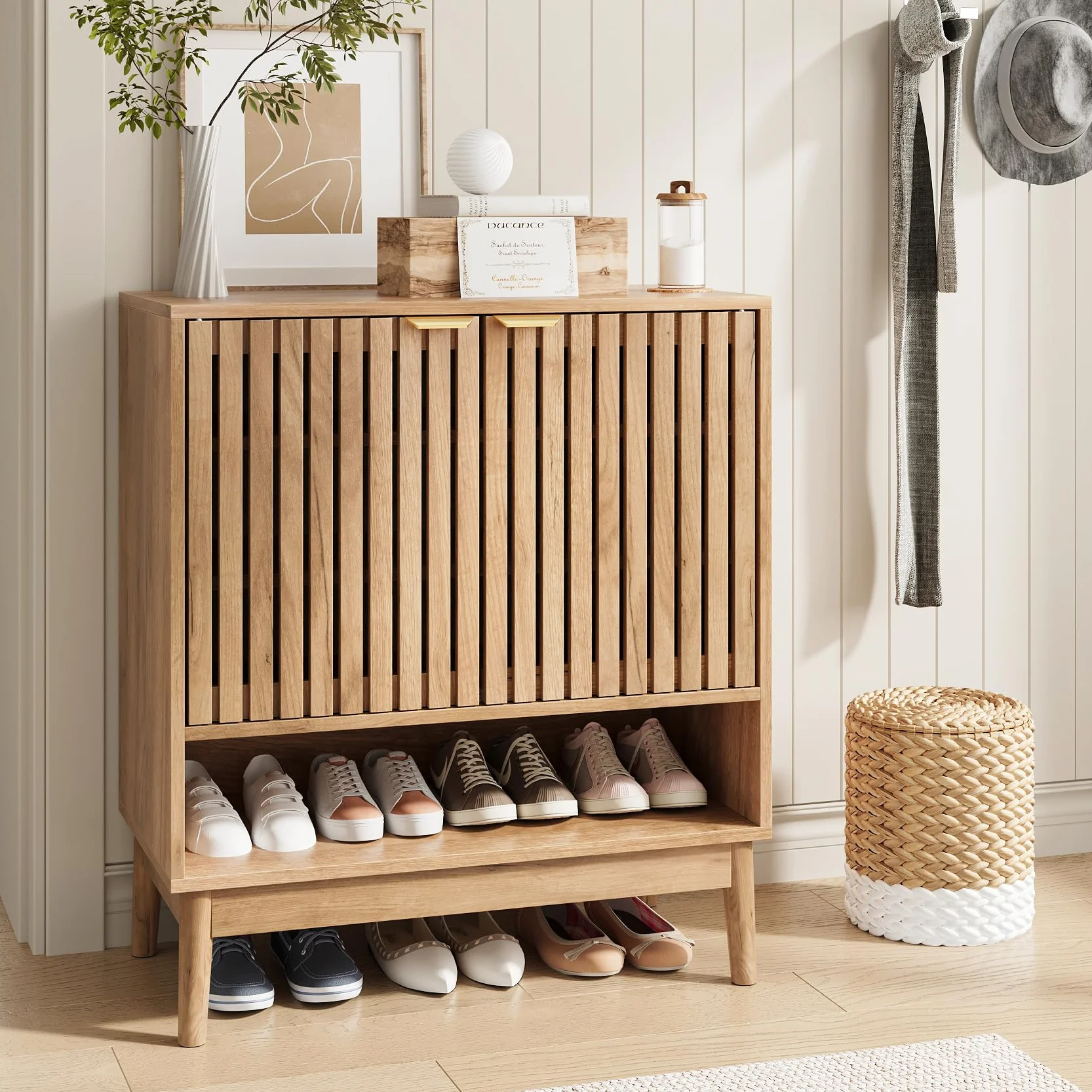 Kiasthome Zapatero de Madera con Estantes Ajustables, Organizador de Zapatos con Puertas Rejilladas, Mueble Zapatero para Entrada, Pasillo y Salón, Diseño Moderno (Madera Natural, 70 cm)
